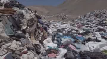 Lixão da moda, no deserto do Atacama - Divulgação / vídeo / Youtube / Euronews