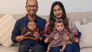 Fotografia dos gêmeos com os pais, Kevin Nadarajah e Shakina Rajendram - Reprodução/Guinness World Records