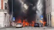 Trecho de vídeo de incêndio provocado por explosão de furgão no centro de Milão, na Itália - Reprodução/Vídeo/YouTube