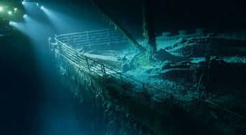 Equipamento robótico ilumina e fotografa o Titanic no fundo do mar - Divulgação