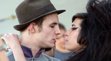 Blake e Amy poucos momentos antes de beijo - Getty Images