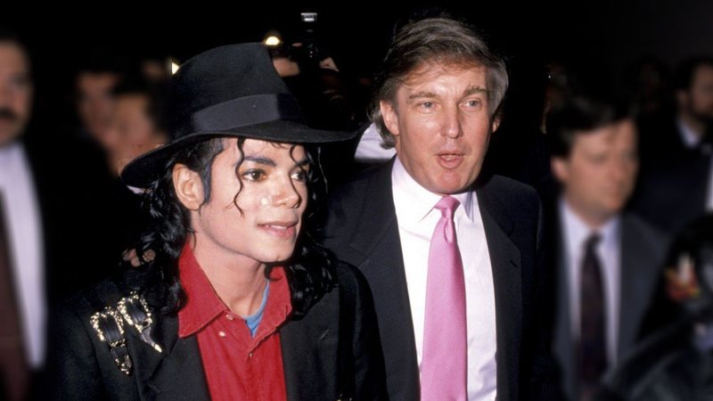 Donald Trump e Michael Jackson juntos em fotografia tirada em 1990