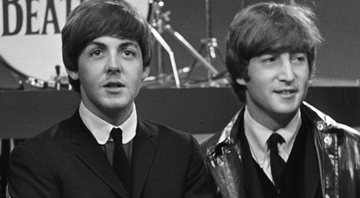 Paul e John juntos após show - Wikimedia Commons