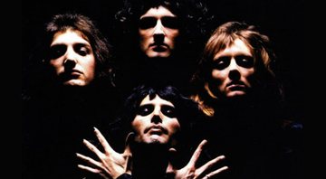 Retrato do grupo Queen durante sessão fotográfica para o single 'Bohemian Rhapsody' - Divulgação/EMI