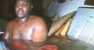 Harrison Okene, no momento do resgate - Divulgação/ Youtube