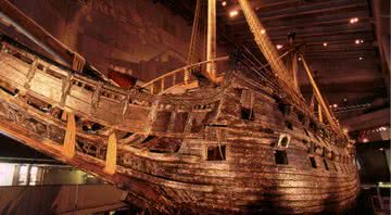 Navio Vasa, em seu museu, navio-irmão de um dos supostos barcos encontrados - Wikimedia Commons