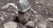 Pedra encontrada pelos arqueólogos - Reprodução