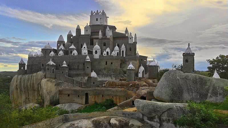 O castelo de Zé dos Montes - Flaviohmg via Wikimedia Commons