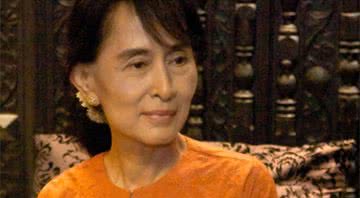 Fotografia de Aung San Suu Kyi, patrona da democracia em Mianmar - Wikimedia Commons