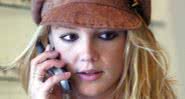 Imagem ilustrativa de Britney no telefone - Getty Images