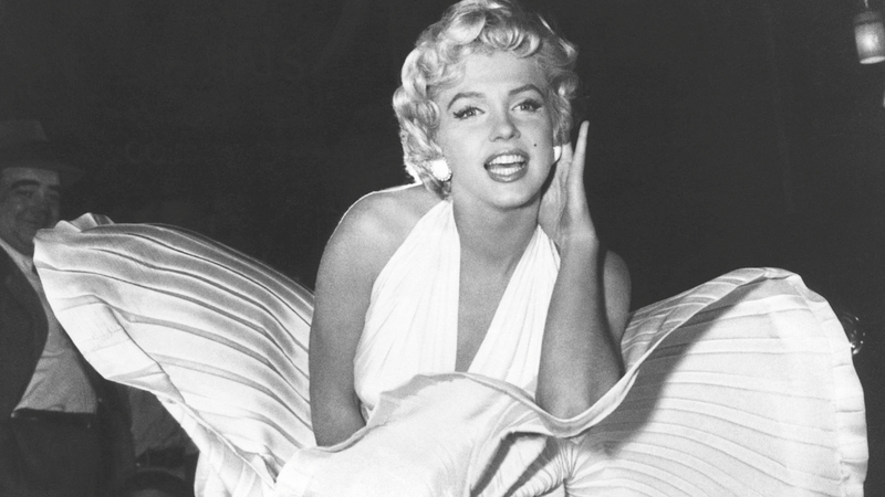 Marilyn Monroe no filme “O Pecado Mora ao Lado” - Domínio Público, via Wikimedia Commons
