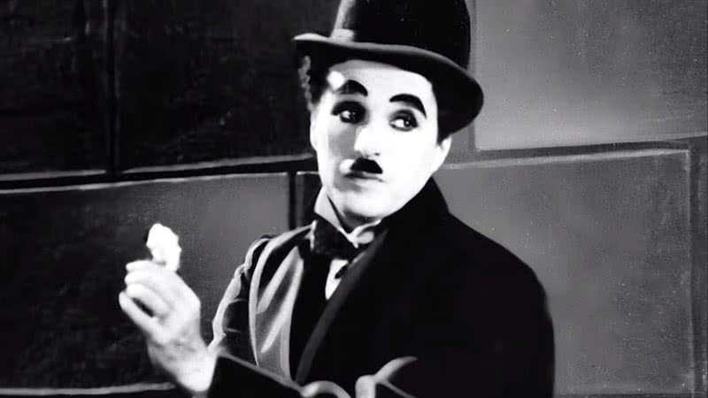 Charles Chaplin em um de seus filmes - Divulgação/Youtube
