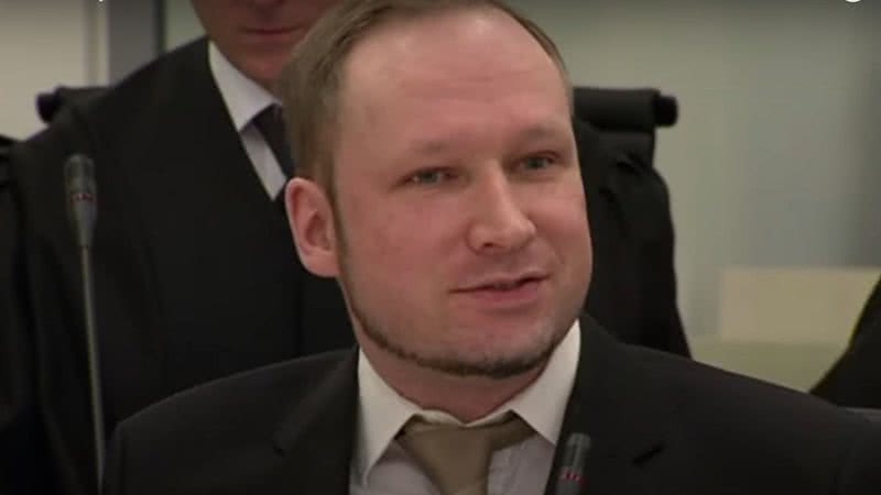Anders Breivik em tribunal - Divulgação / Youtube/ euronews