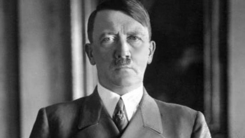 Adolf Hitler - Wikimedia Commons / Bundesarchiv