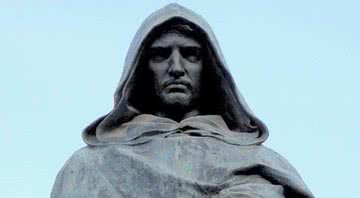 Estátua de Giordano Bruno, por Ettori Ferrari, Roma - Wikimedia Commons