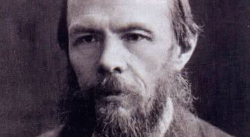 Escritor Fiódor Dostoiévski, em 1879 - Constantin Shapiro (1839–1900) / Domínio Público, via Wikimedia Commons