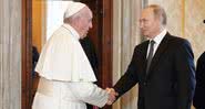 Vladimir Putin durante encontro com o papa Francisco, em 2019 - Getty Images