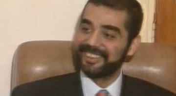Uday al-Tikriti em filmagem - Wikimedia Commons