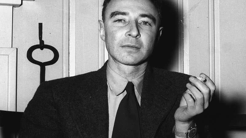 O físico J. Robert Oppenheimer - Domínio Público via Wikimedia Commons