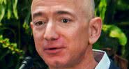 Jeff Bezos, fundador da Amazon - Câmara Municipal de Seattle via Wikimedia Commons