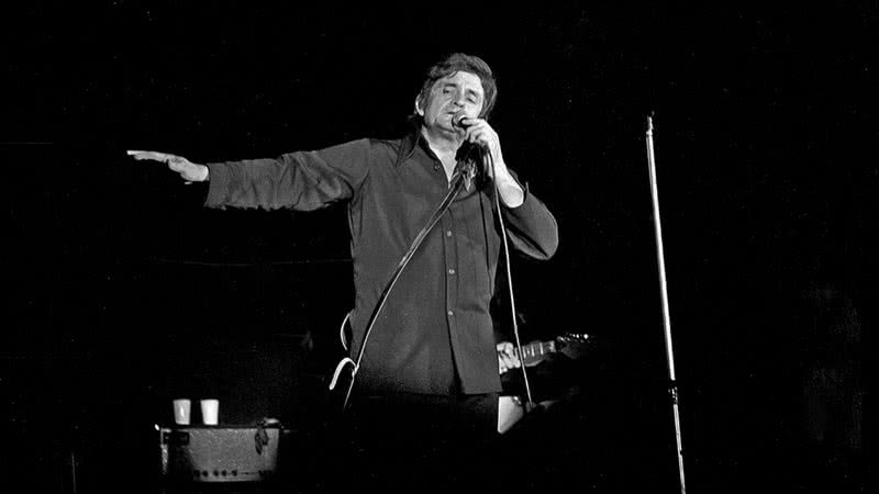 Johnny Cash em 1972 - Heinrich Klaffs via Wikimedia Commons