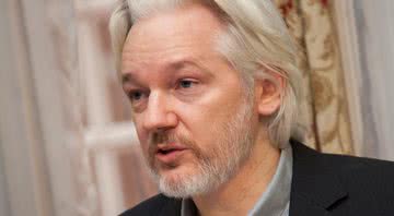 Fotografia de Julian Assange em 2014 - Wikimedia Commons