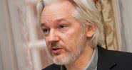 Fotografia de Julian Assange em 2014 - Wikimedia Commons