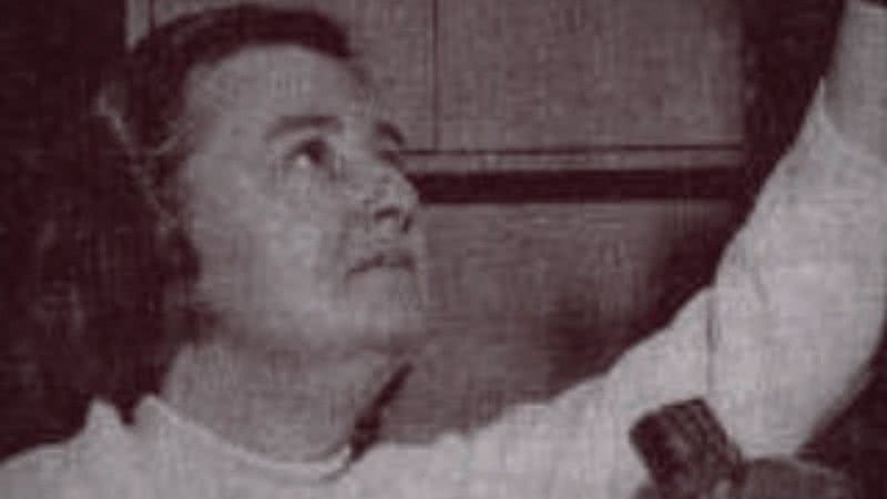 A virologista June Almeida - Wikimedia Commons