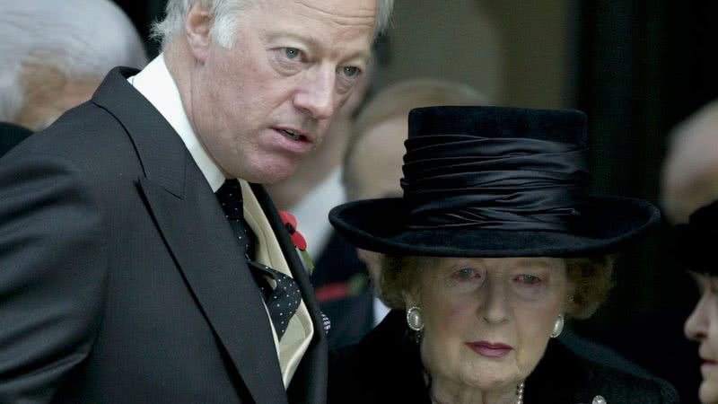 Mark Thatcher ao lado de sua mãe - Getty Images