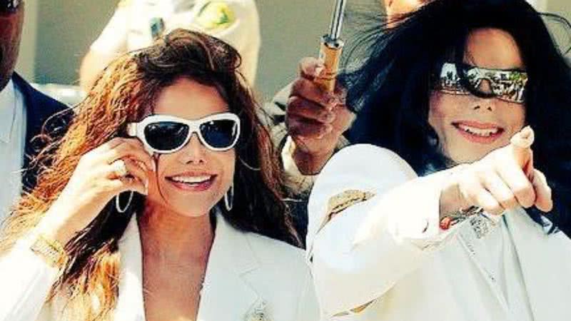 LaToya ao lado de Michael em 2003 - Divulgação/Twitter/La Toya Jackson