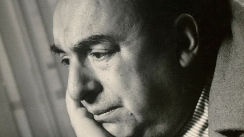 O poeta Pablo Neruda/ Crédito: Domínio Público - Domínio Público