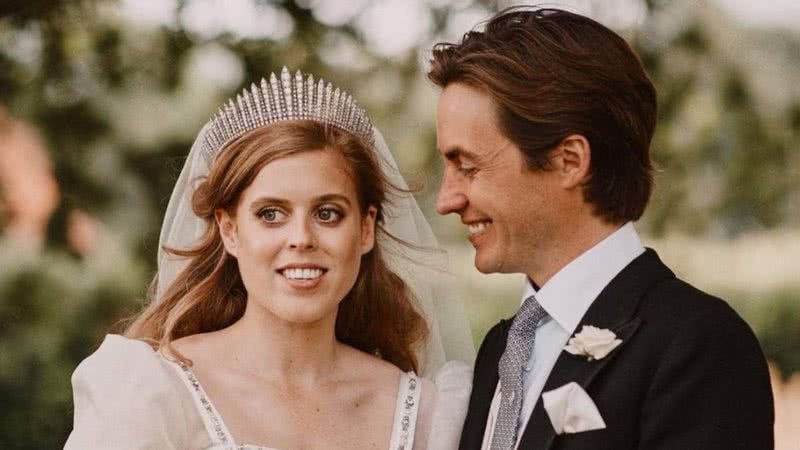 Princesa Beatrice e Edoardo Mapelli Mozzi em seu casamento - Foto: Divugação / Instagram (@theroyalfamily)