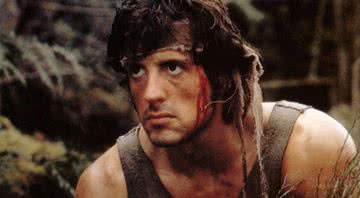 Sylvester Stallone como o icônico Rambo - Divulgação/ Tri-Star Pictures