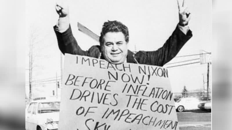Samuel Byck protesta, solicitando o impeachment de Nixon - Divulgação/Twitter/TrumpTrain197/22.02.2017