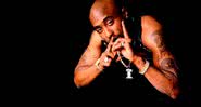 Tupac Shakur na capa do álbum All Eyez On Me - Divulgação