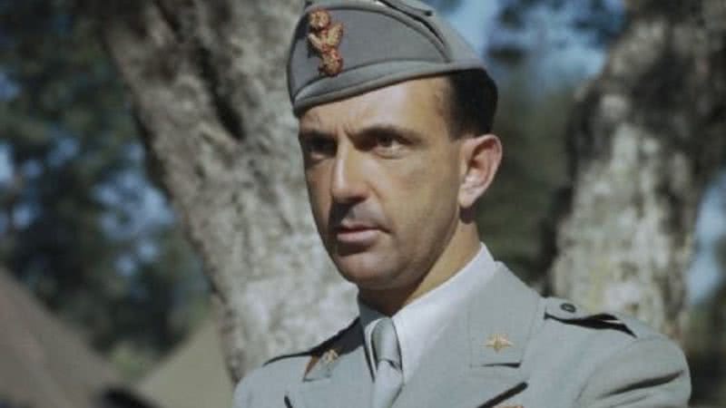 Umberto II, o último rei da Itália, fotografado por Tanner, do  War Office - Imperial War Museum via Wikimedia Commons