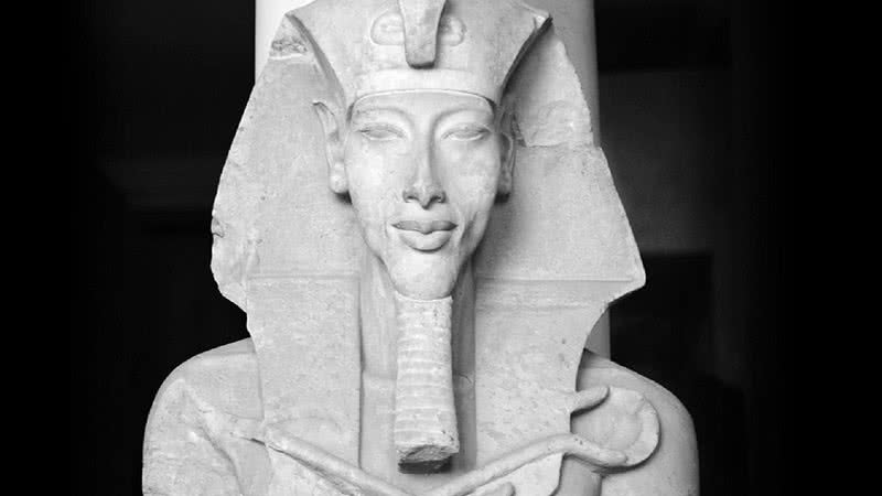 O faraó Aquenáton - qwelk/Wikimedia Commons