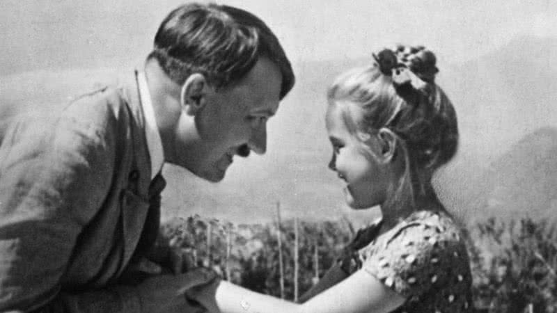 Adolf Hitler e Rosa Bernile Nienau - Domínio Público