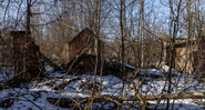Seção abandonada do vilarejo que ficava em volta de Chernobyl - Getty Images