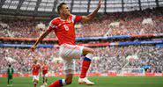 Denis Cheryshev, da Rússia, após marcar o segundo gol durante a Copa do Mundo FIFA 2018 - Getty Images