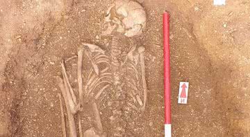 Ossada do xamã encontrado em Lechlade, Gloucetershire - Divulgação/Foundations Archeology