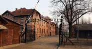 Entrada do campo de concentração de Auschwitz - Getty Images