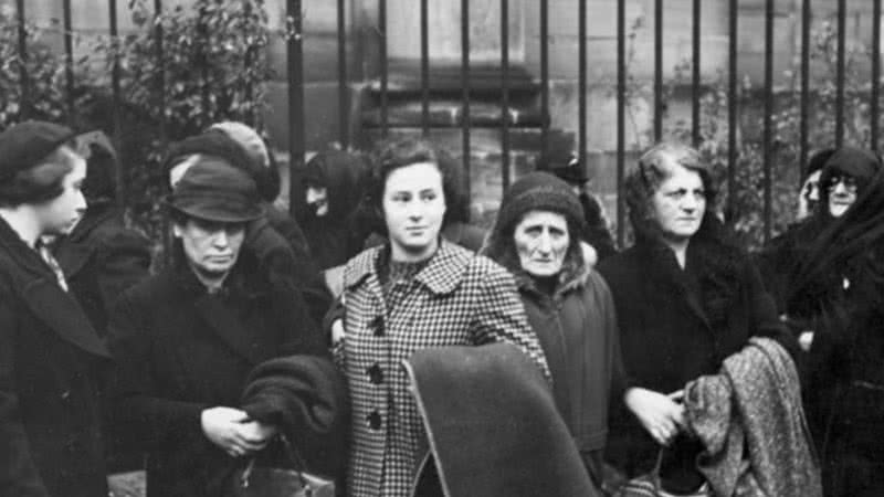 Judeus expulsos da Alemanha em Outubro de 1938 - Wikimedia Commons
