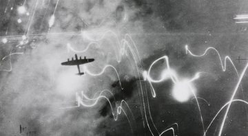 Bombardeio durante a Segunda Guerra Mundial - Getty Images