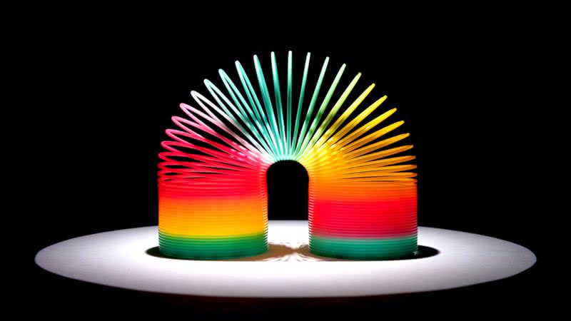 Uma das atuais molas Slinky - Getty Images