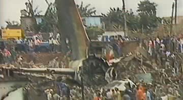 Avião da Transbrasil caiu em Guarulhos em 1989 - TV Globo / Reprodução