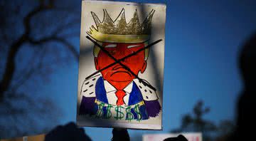 Cartaz a favor do impeachment de Trump - Getty Images