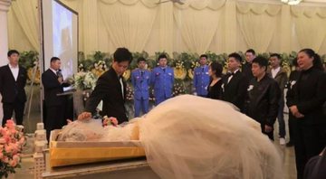 Casamento de Xu Shinan e Yang Liu - Dalian Evening News