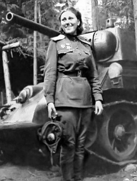 Mariya Oktyabrskaya, a mulher que comprou um tanque para matar nazistas,  após o marido ser assassinado