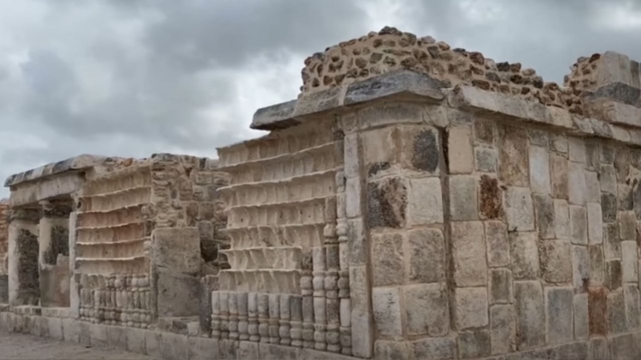 La antigua ciudad maya abrió en un sitio de construcción en México
